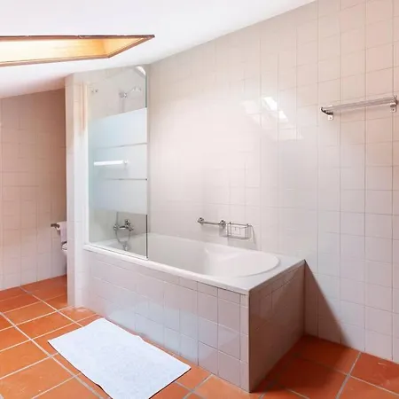 Maison Avec Piscine : Quinta Do Sol بيت للعطل أمارانتي