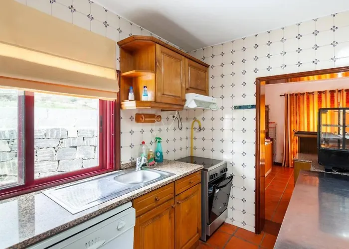 Hébergement de vacances Maison Avec Piscine : Quinta Do Sol *