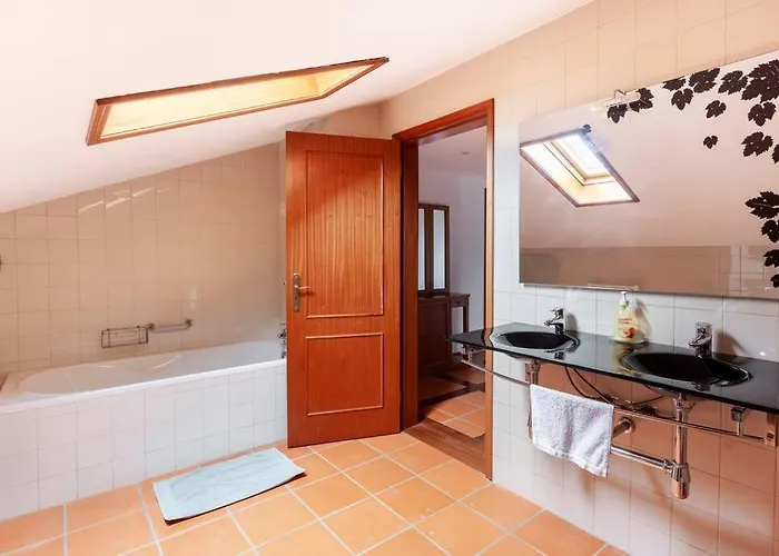 Hébergement de vacances Maison Avec Piscine : Quinta Do Sol *